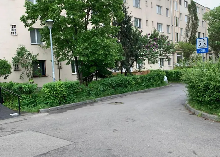 River House Apartment *