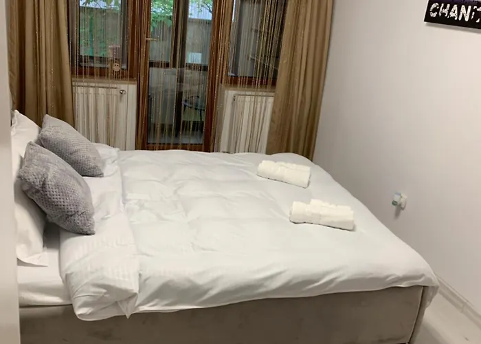 River House アパート