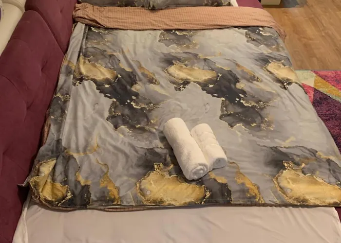 River House Apartment *